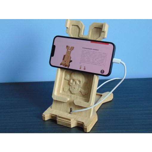 Fa telefontartó, Koponya